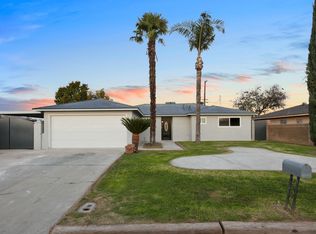 70 Acacia Dr, Sanger, CA 93657