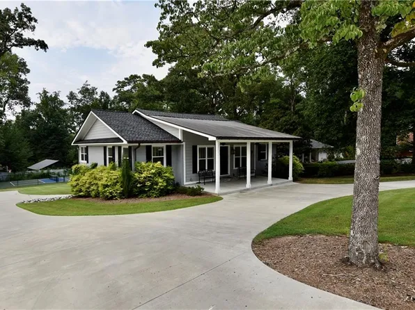 205 Wyatt Ave, Clemson, SC 29631