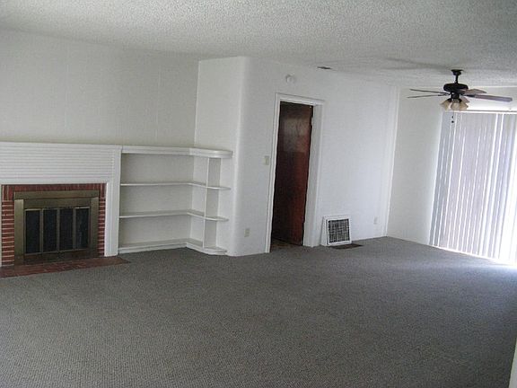 living room 2_01012020