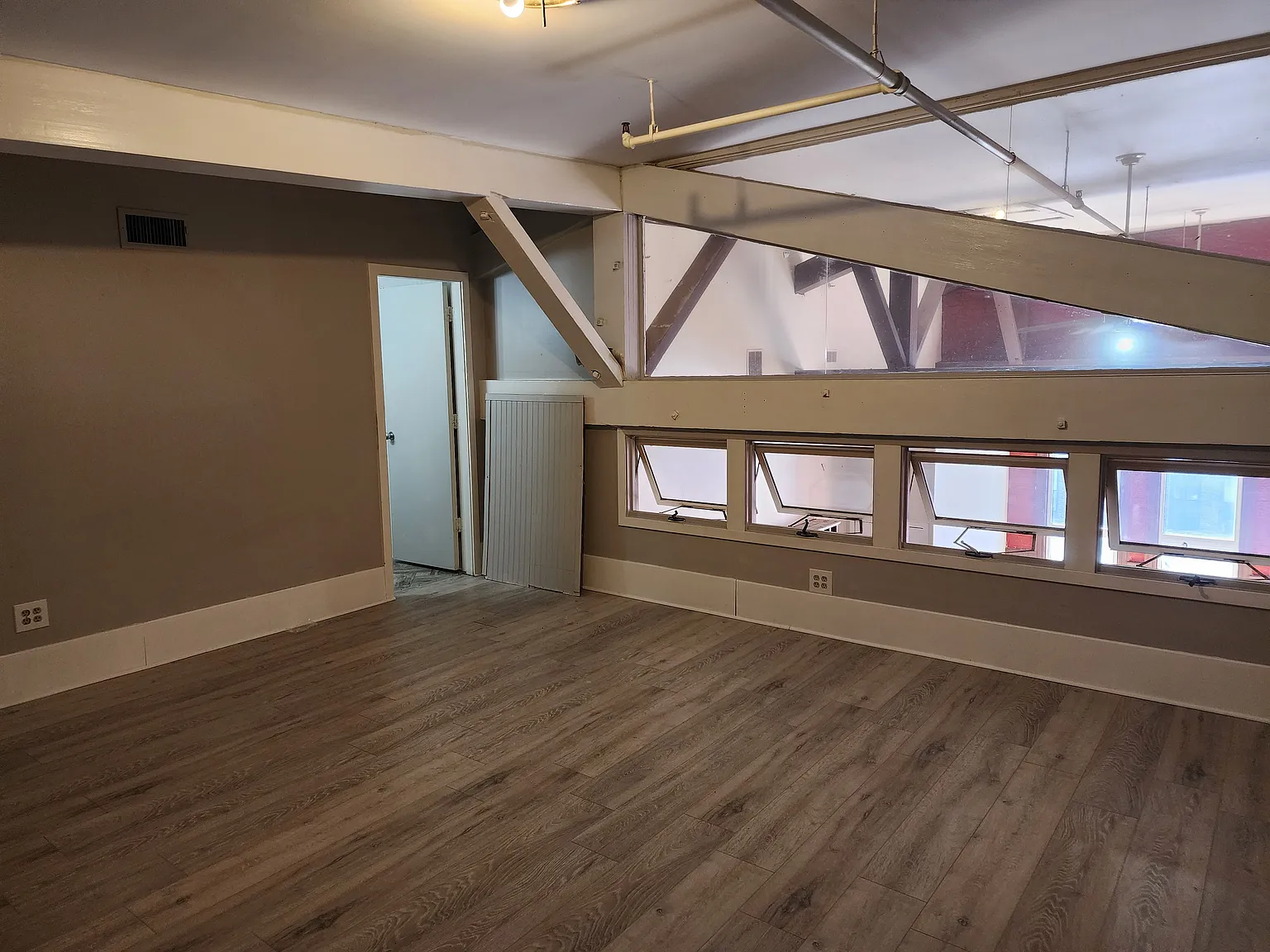 1 bed, 1000 sqft, $1,500 — Photo 3