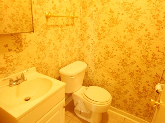 5th image of 3808 Robert E Lee Dr