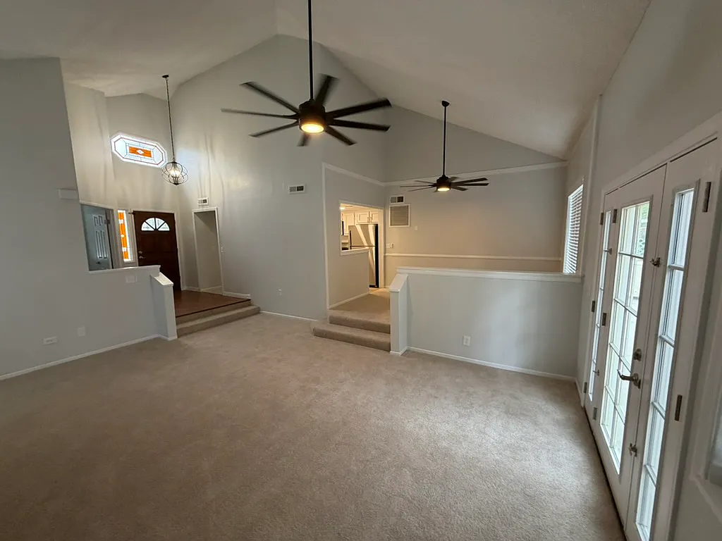 2 bed, 1435 sqft, $1,785 — Photo 2
