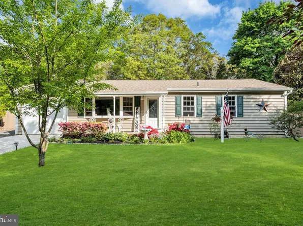 50 Sea Breeze Dr, Little Egg Harbor, NJ 08087