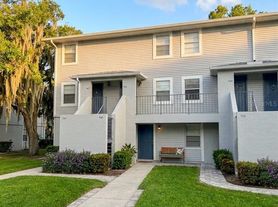 7143 E Bank Dr, Tampa, FL