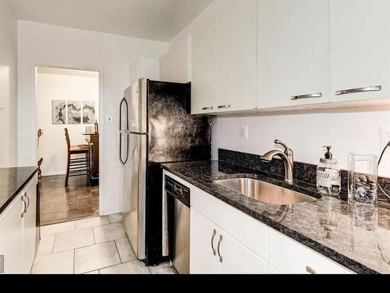 4200 Cathedral Ave NW #818 — Photo 7