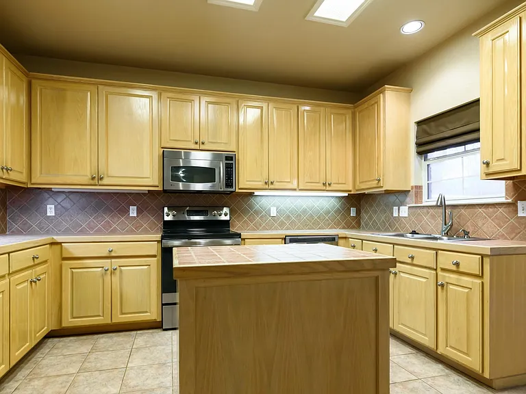 2610 Fairwood Dr — Photo 17