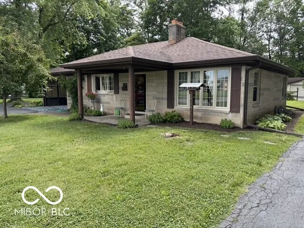 416 N McCullum St, Knightstown, IN 46148