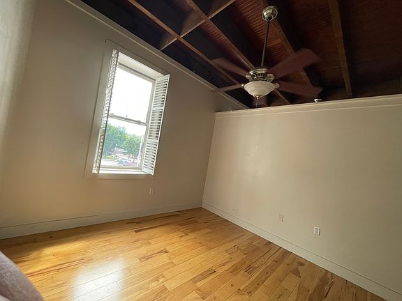 4th image of 103 Court Sq #3