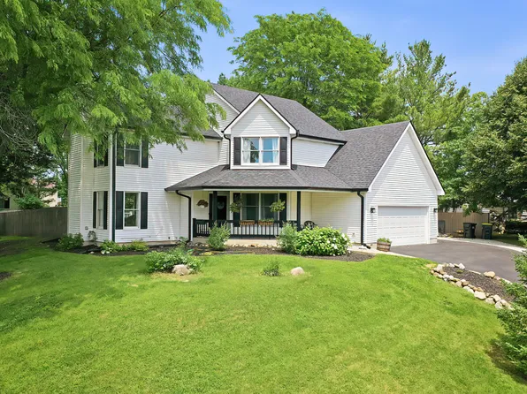 2412 Elk Dr, Spring Grove, IL 60081