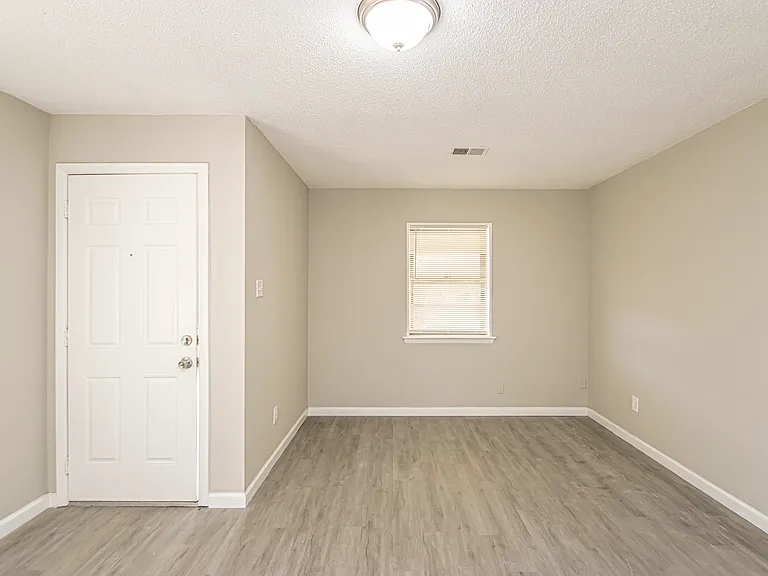 2601 Gattin Rd — Photo 10