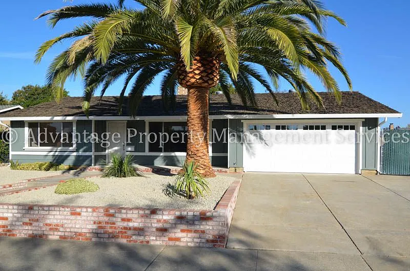 1246 Bordeaux St photo 1