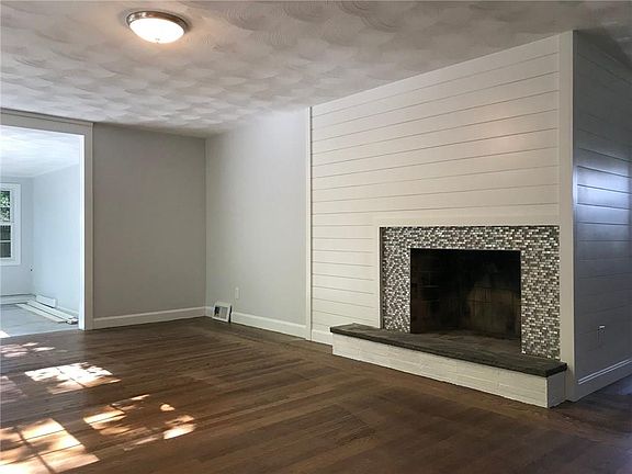 4th image of 164 Whitewood Dr