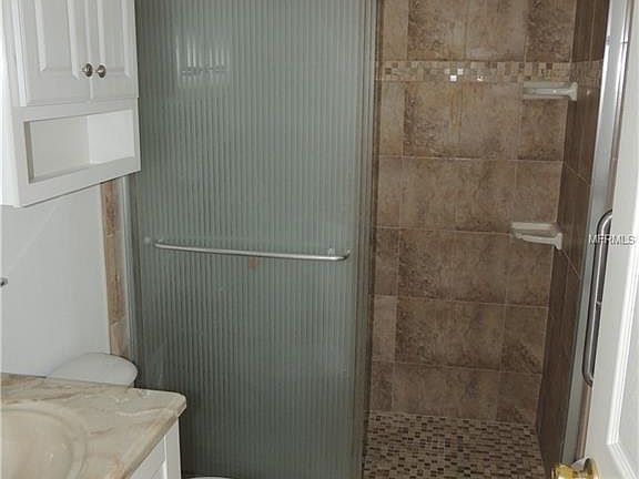 5th image of 803 Poinsietta Dr