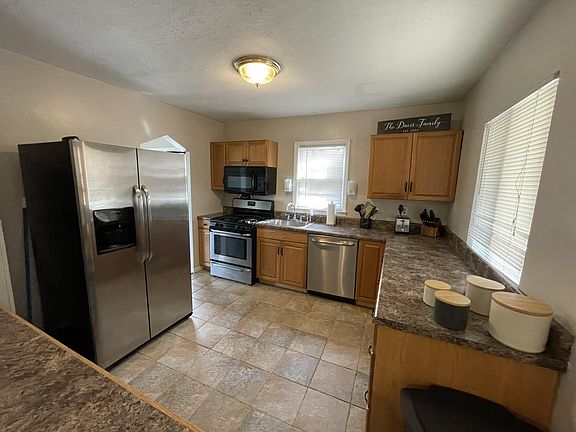 4th image of 3163 Birch Dr