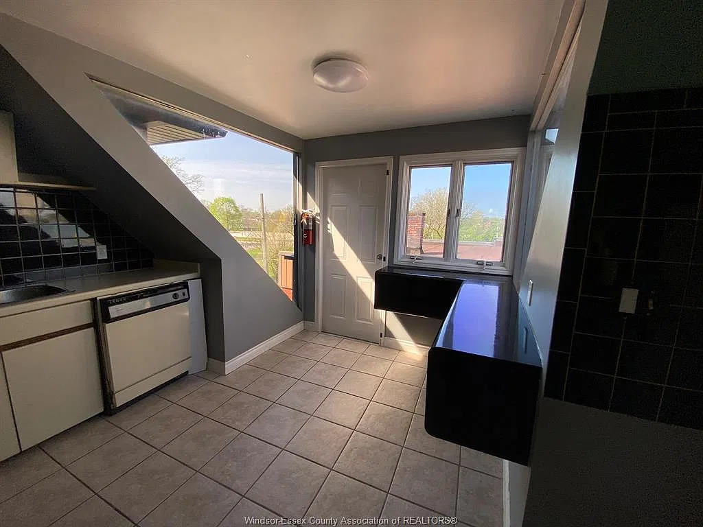 2 bed, $1,675 — Photo 3