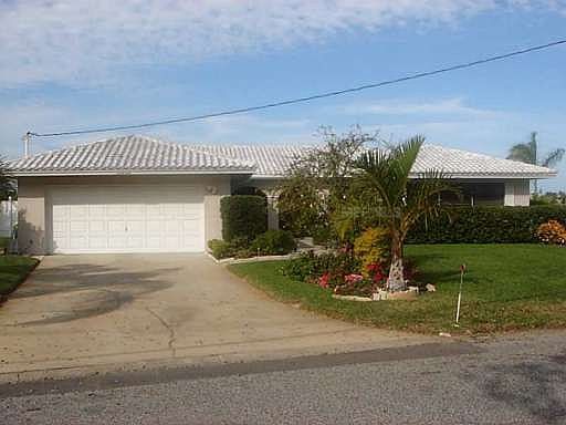 2nd image of 4595 Clearwater Harbor Dr N