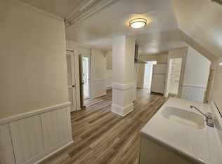 227 Rockingham St #3, Bellows Falls, VT 05101