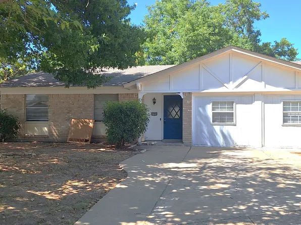 2305 Vassar Ct, Arlington, TX 76015
