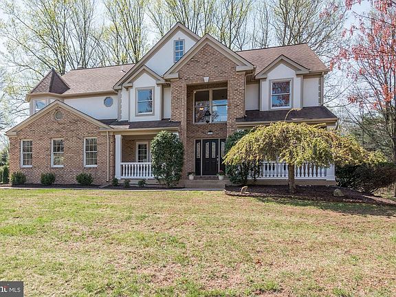 2nd image of 1280 Pellow Circle Trl