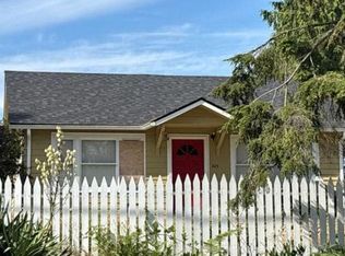 1424 S 272nd St, Des Moines, WA 98198