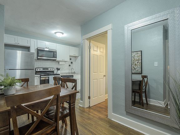 3rd image of 3809 Mercier St #16194257
