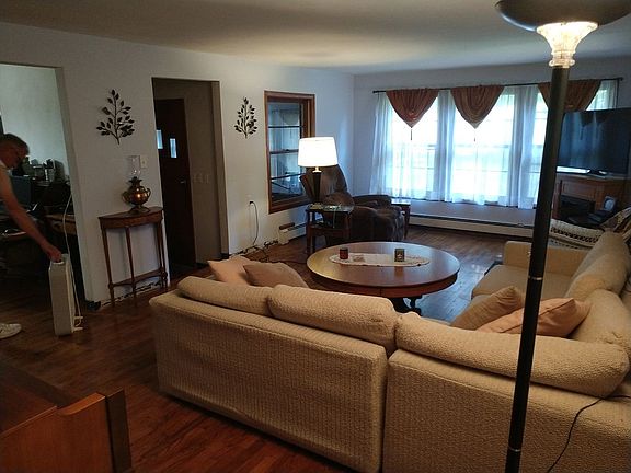 2nd image of 845 E Gull Lake Dr