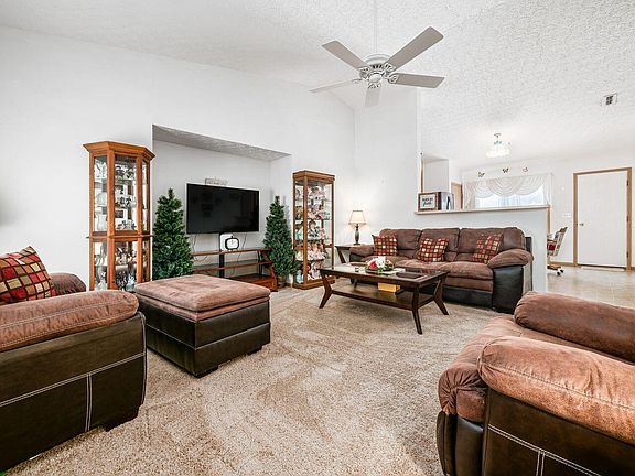 4th image of 5507 Poolbeg St #260