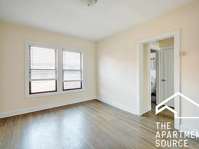 2641 N Spaulding Ave #3E — Photo 3