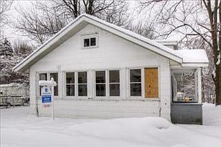 1st image of 200 Artesian Ct