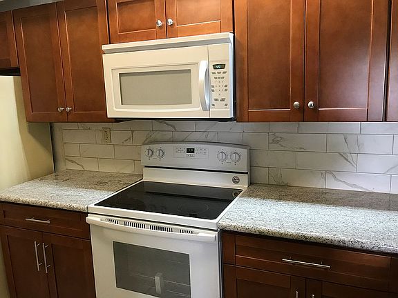 3rd image of 8500 SW 212th St APT 303