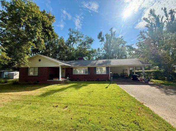 104 8th St, Booneville, MS 38829