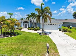 3920 SE 2nd Pl, Cape Coral, FL 33904