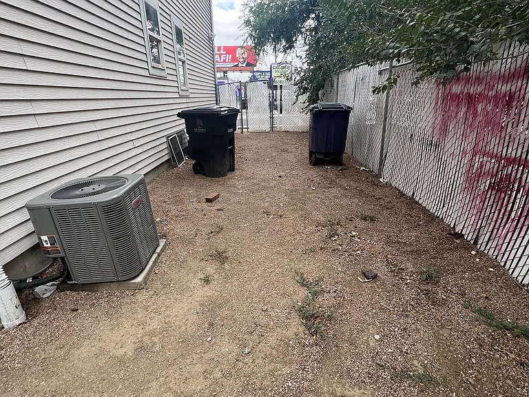 2099 S Bryant St — Photo 28