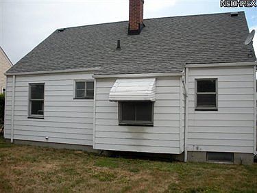 5th image of 2613 Silverdale Ave