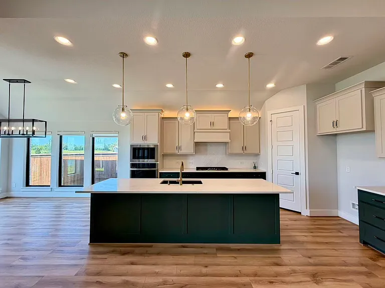 3104 Watterloo Ln — Photo 9