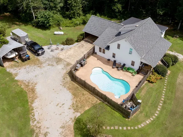 131 Caudell Dr, Lula, GA 30554