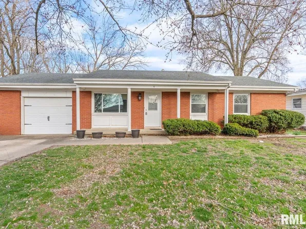 6 Melody Dr, Rochester, IL 62563
