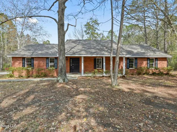 7524 Lakeridge Dr, Ocean Springs, MS 39564