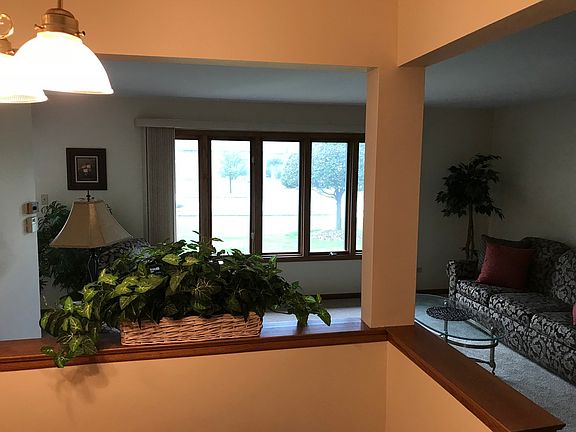 3rd image of 10525 Eagle Ridge Dr