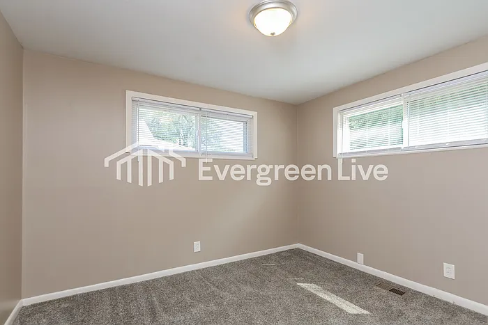 4014 Woodcliffe Ave — Photo 9