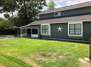2129 10th St, Port Neches, TX 77651