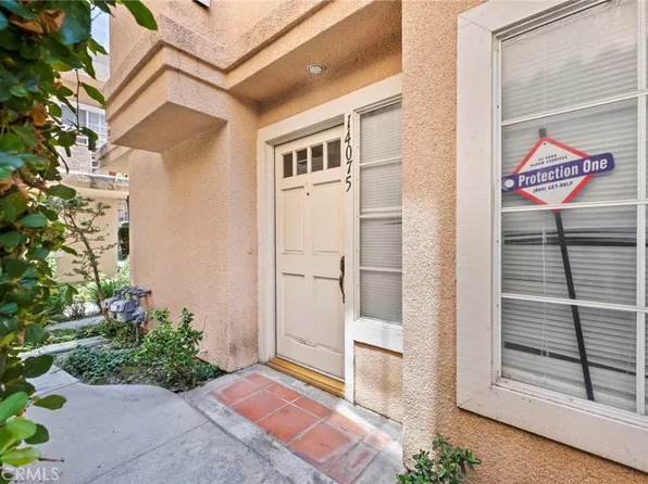 14075 Lemoli Ave, Hawthorne, CA 90250