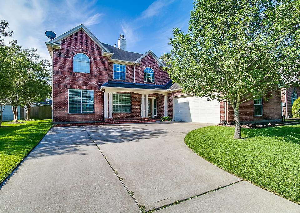 1st image of 206 Rustic Oaks Dr