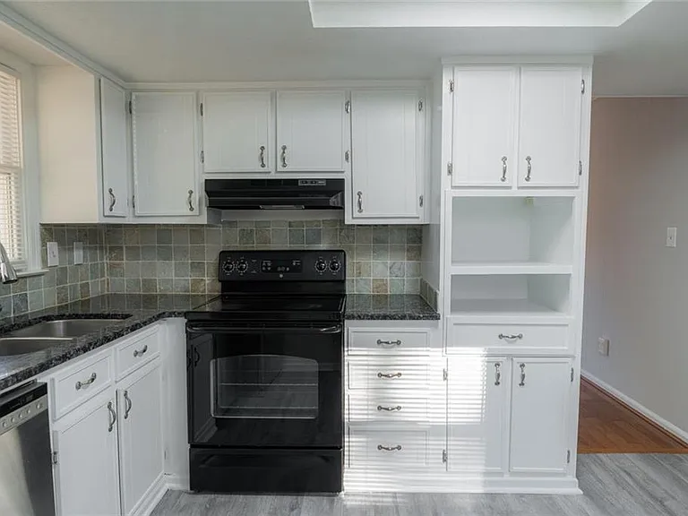 3599 Lower Roswell Rd — Photo 12