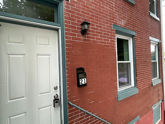 2nd image of 21 Bellevue Ave