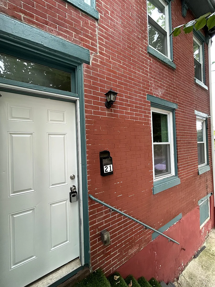 Building Photo - 21 Bellevue Ave