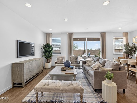 3rd image of 9941 S DUTCHMAN Drive