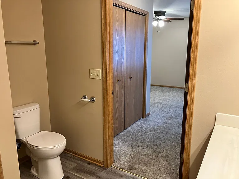 4 Unit at 5409-5415 45th Street. — Photo 9