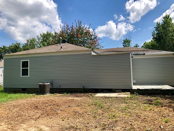 5th image of 825 Manila Dr