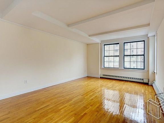 3rd image of 17 Park Ave APT 1401